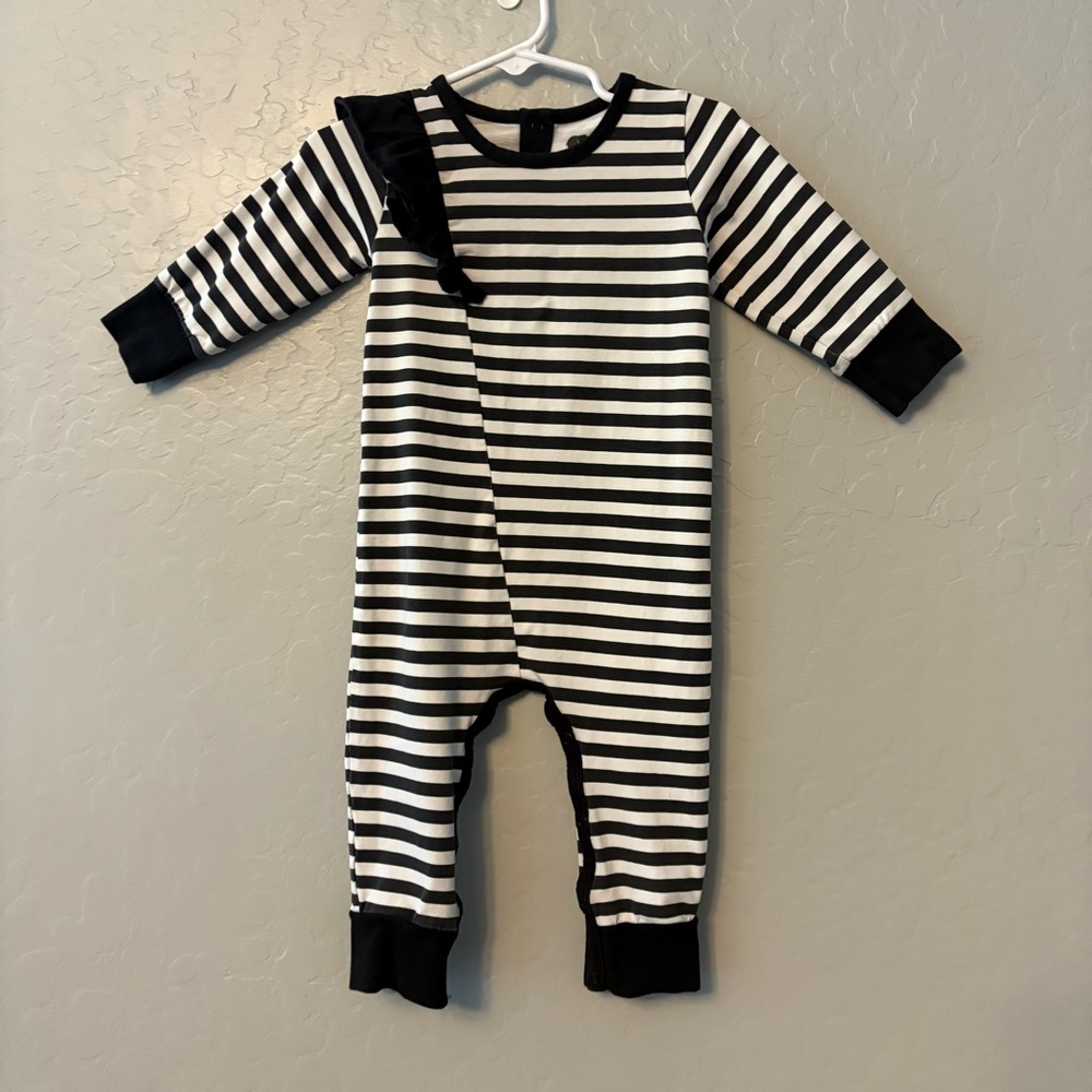Monica + Andy black and white striped long sleeve romper with ruffle 12-18 month